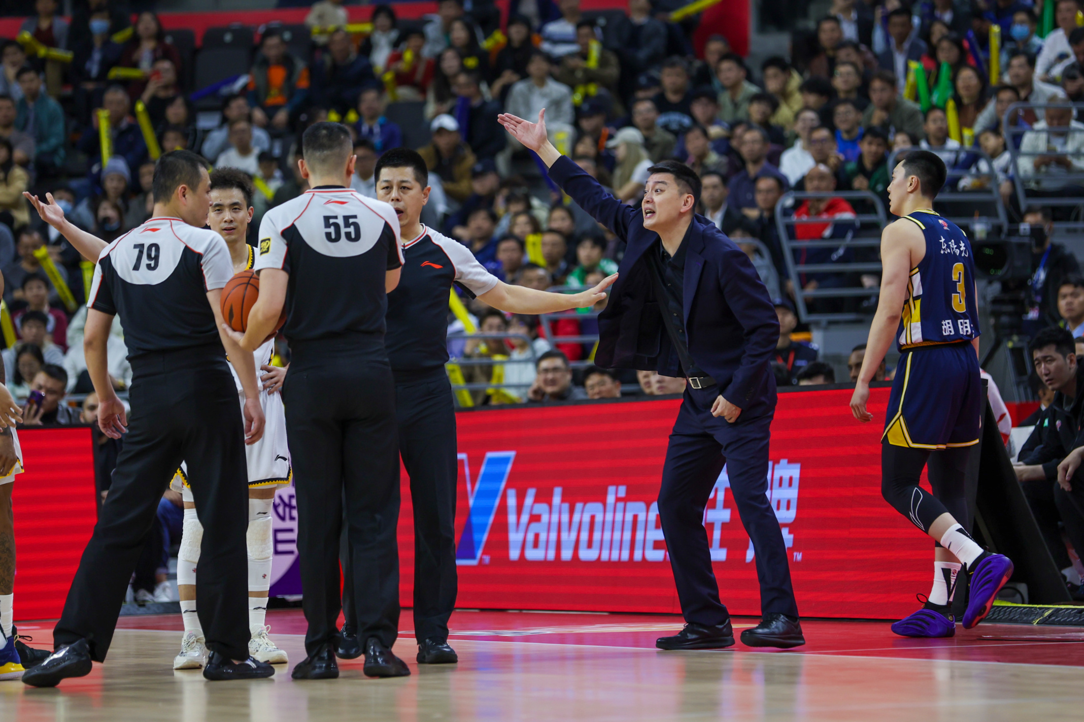 爱游戏app-CBA常规赛冲刺阶段再迎强敌，上海久事遗憾出局，主帅态度：悬念犹存，阵容厚度经受考验的简单介绍-爱游戏app